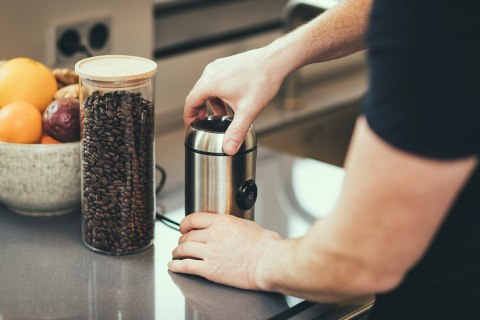 SEVERIN MŁYNEK DO KAWY I PRZYPAW INOX, POJEMNOŚĆ 50 G, ZWIJACZ KABLA, 2 NOŻE ZE STALI NIERDZEWNEJ, MOC 150W KM3879 SEVERIN MŁYNEK DO KAWY I PRZYPAW INOX, POJEMNOŚĆ 50 G, ZWIJACZ KABLA, 2 NOŻE ZE STALI NIERDZEWNEJ, MOC 150W KM3879